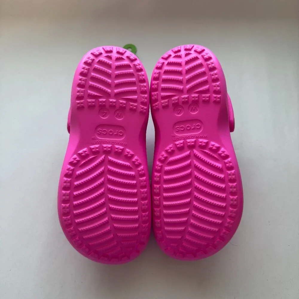 Crocs Baya Platform Clogs Women's Size 4 Electric Pink NWT